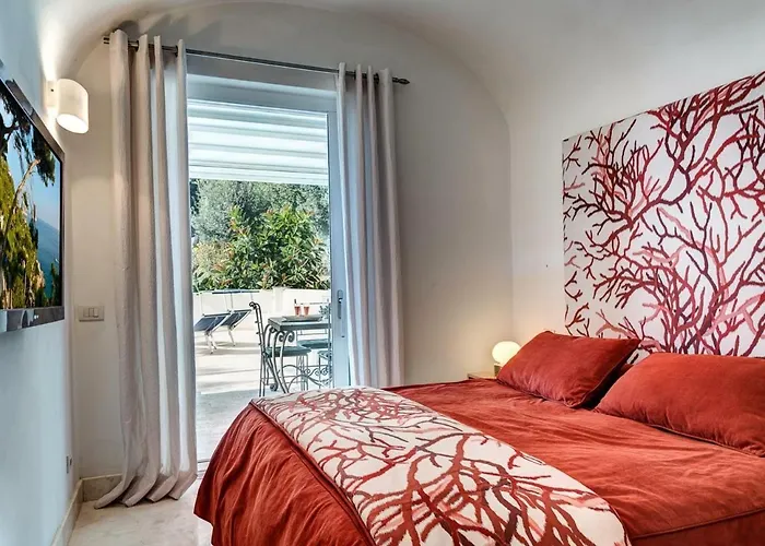 Marina Little * Capri